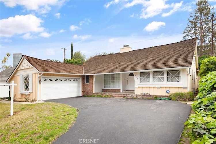 3734 Wrightwood Dr Studio City, CA 91604
