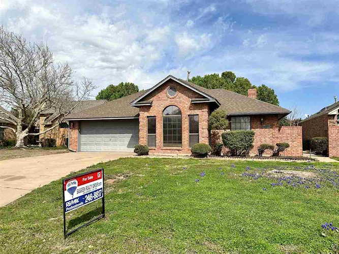 615 NW Waterford Dr Lawton, OK 73507