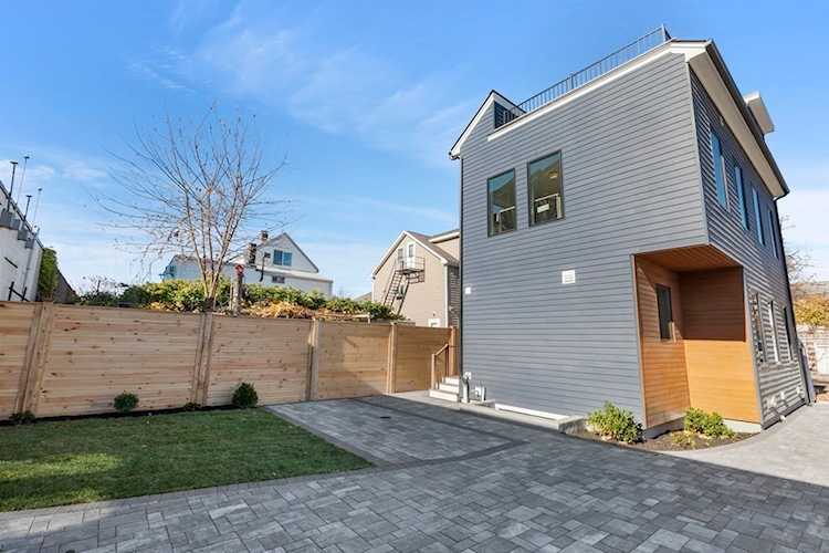152 Charles Street #2 Cambridge, MA 02141