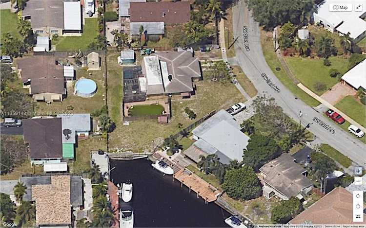 1561 SW 23rd Ave Fort Lauderdale, FL 33312 | MLS A11359143 Photo 1