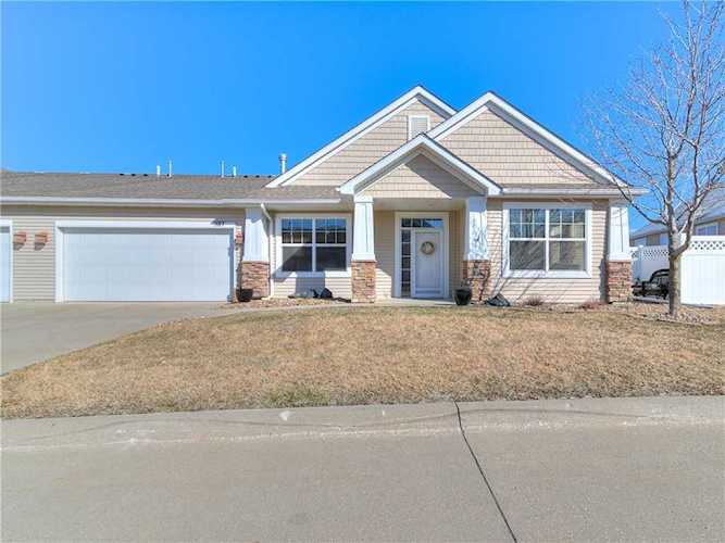 587 Sienna Ridge Dr West Des Moines, IA 50266