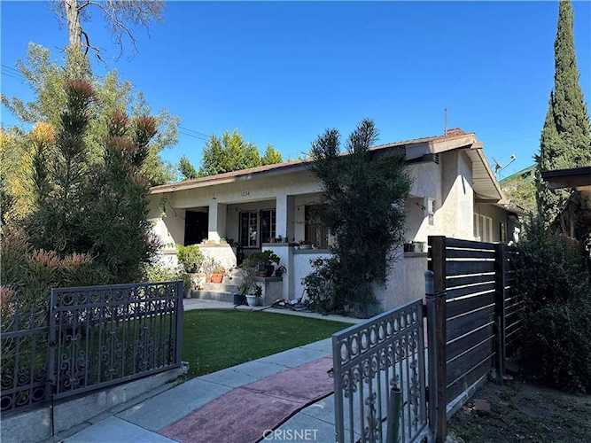 1254 N Cherokee Ave Hollywood, CA 90038 | MLS SR23050725 Photo 1