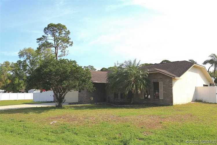 3103 Silver Palm Dr Edgewater, FL 32141