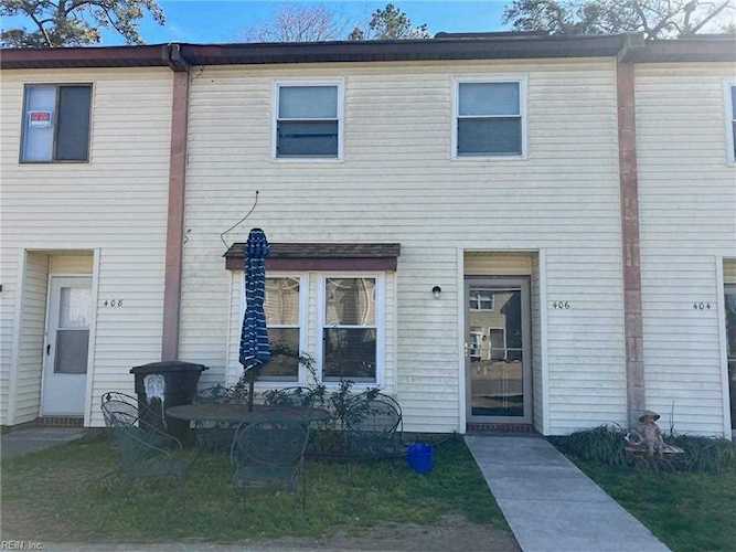406 Hill Meadow Dr Virginia Beach, VA 23454