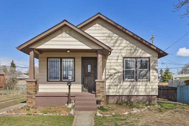 327 E Broad Ave Spokane, WA 99207 | MLS 202312937 Photo 1