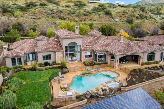 18365 Old Coach Way Poway, CA 92064