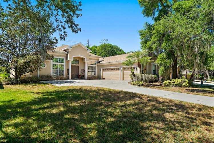 1620 Brilliant Cut WAY Valrico, FL 33594