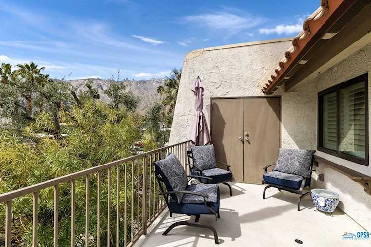 320 W Santa Elena Rd Palm Springs, CA 92262
