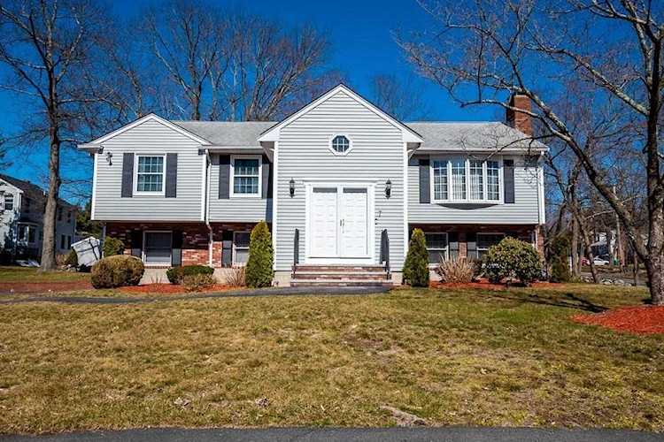 7 Bay Colony Drive Norwood, MA 02062 | MLS 73091703 Photo 1