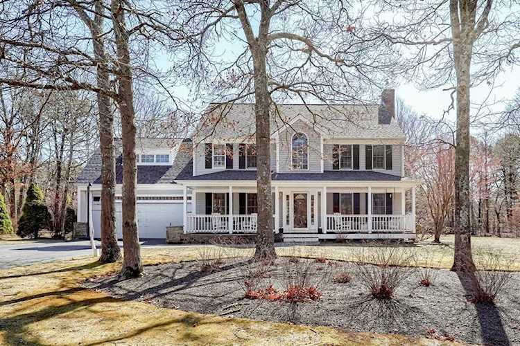 23 Jillianns Way Barnstable, MA 02648