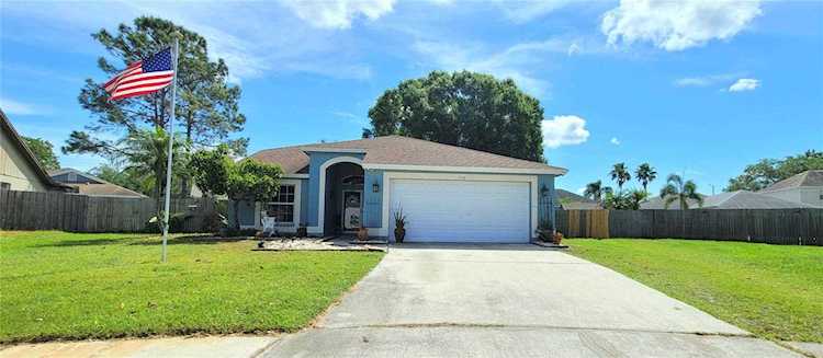 1908 Saddle Lake PLACE Brandon, FL 33511