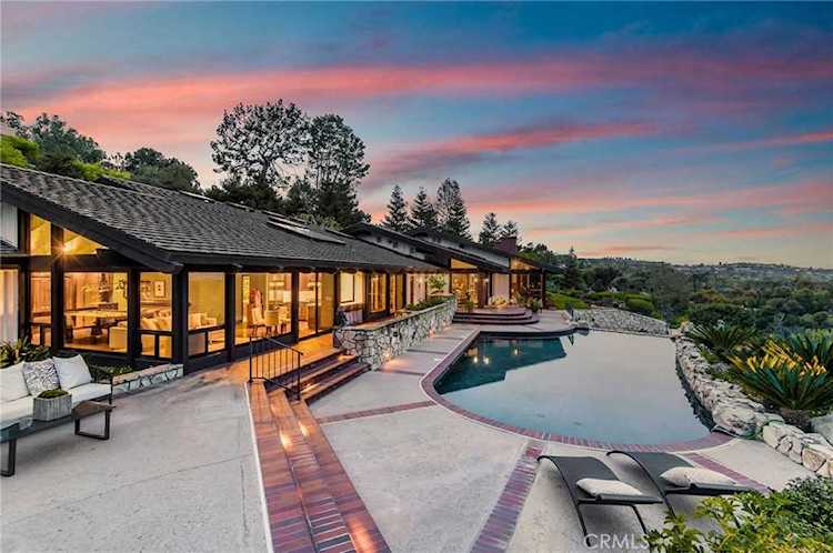 45 Saddleback Rd Rolling Hills, CA 90274