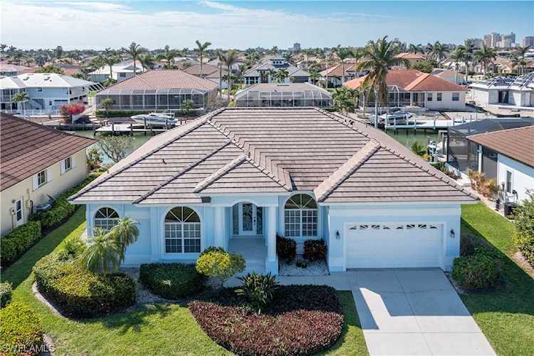 1091 Cara Ct Marco Island, FL 34145