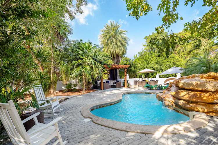 19453 Seminole St Sugarloaf Key, FL 33042
