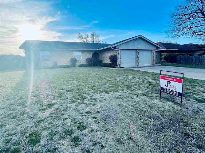 1906 NW Great Plains Blvd Lawton, OK 73505 | MLS 163342 Photo 1