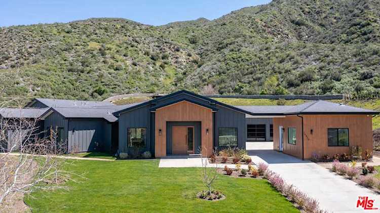 26420 Ranch Creek Rd Santa Clarita, CA 91387