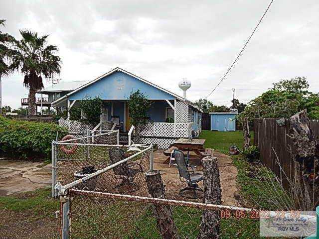 205 & 207 N NORTH SHORE DR Port Mansfield, TX 78598