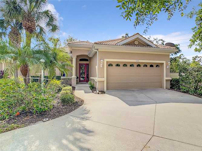 105 Wayforest Dr Venice, FL 34292