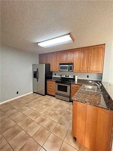 5661 Riverside Dr #204 Coral Springs, FL 33067