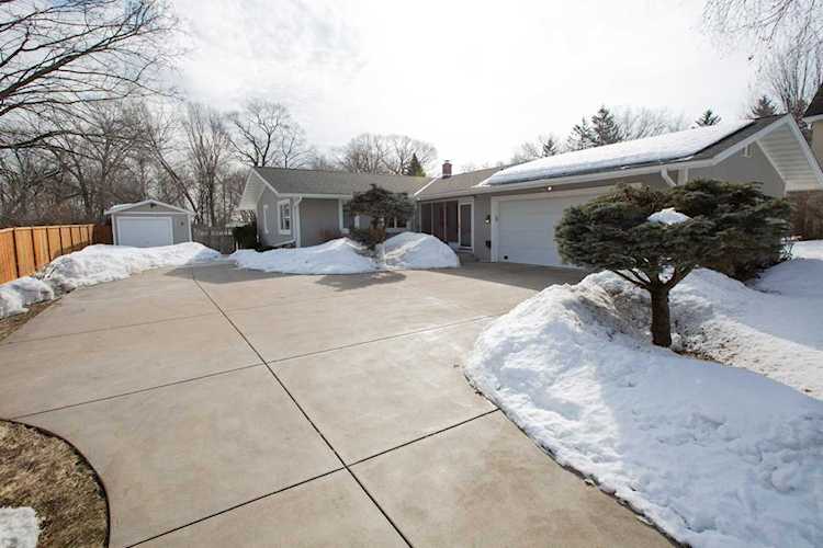 20 Balsam Lane N Plymouth, MN 55441
