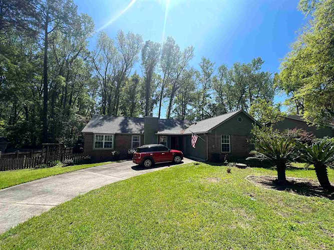253 Sturgeon Dr Tallahassee, FL 32312 in Lakeshore Estates Photo 1
