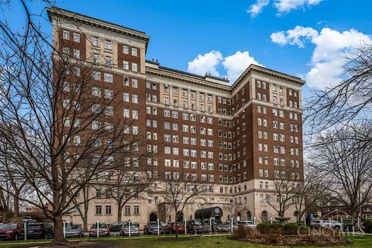 3900 Rose Hill Ave Cincinnati, OH 45229