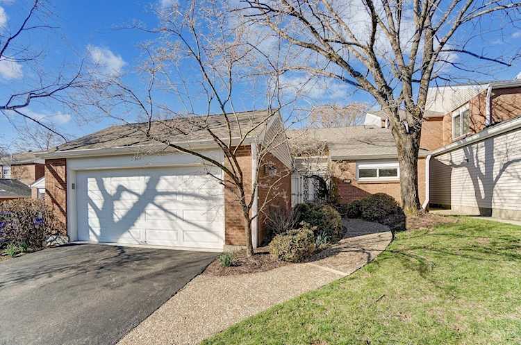 3467 Forestoak Ct Cincinnati, OH 45208
