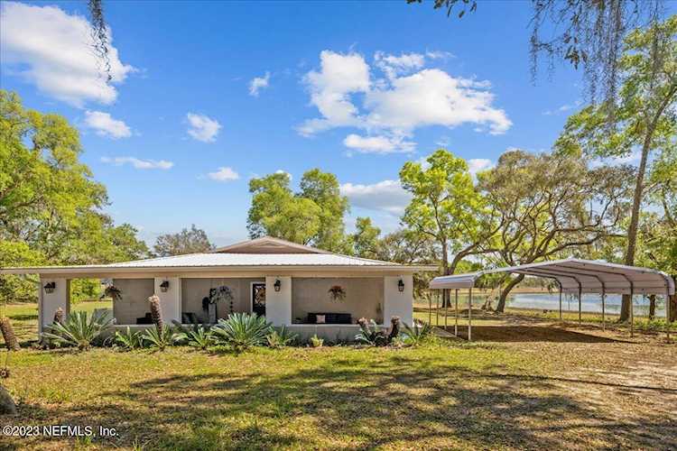 256 Swan Lake DR Melrose, FL 32666 | MLS 1217716 Photo 1