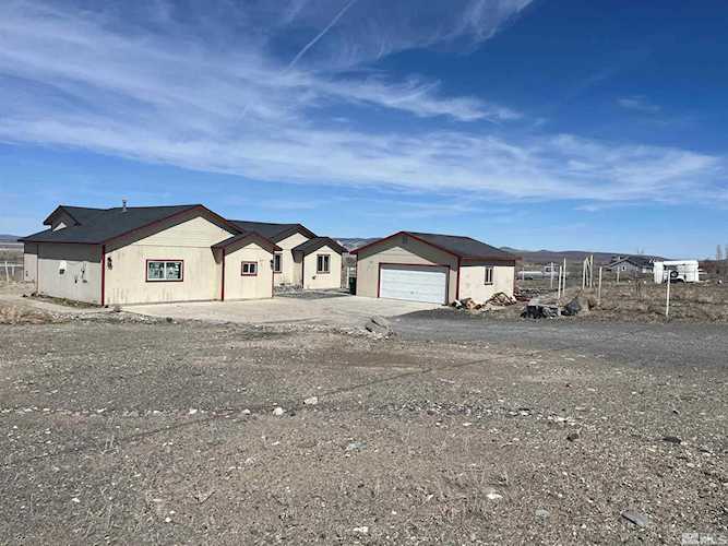 3570 Desert Shadows Ln Fernley, NV 89408