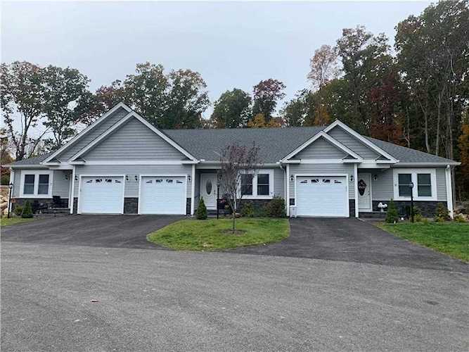 1520 Chopmist Hill Rd #17 Scituate, RI 02857 | MLS 1321593 Photo 1