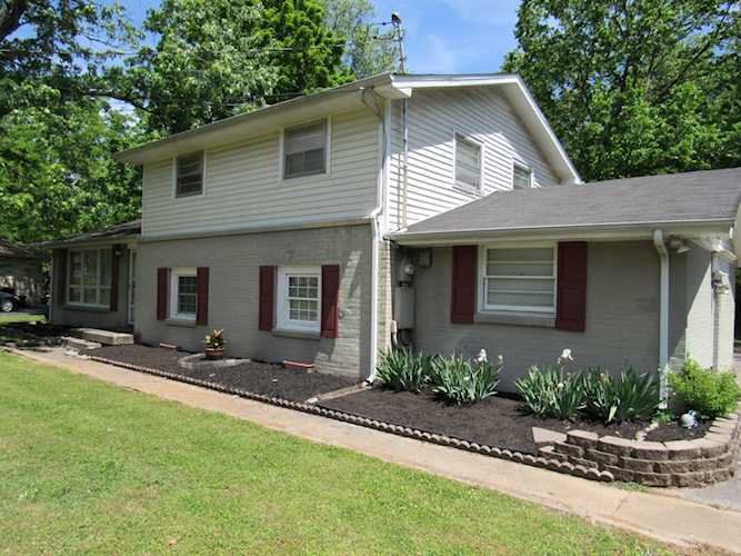 1110 Elliott Dr Murfreesboro, TN 37129