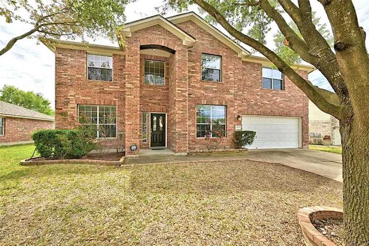 909 Balmoral Castle CT Pflugerville, TX 78660