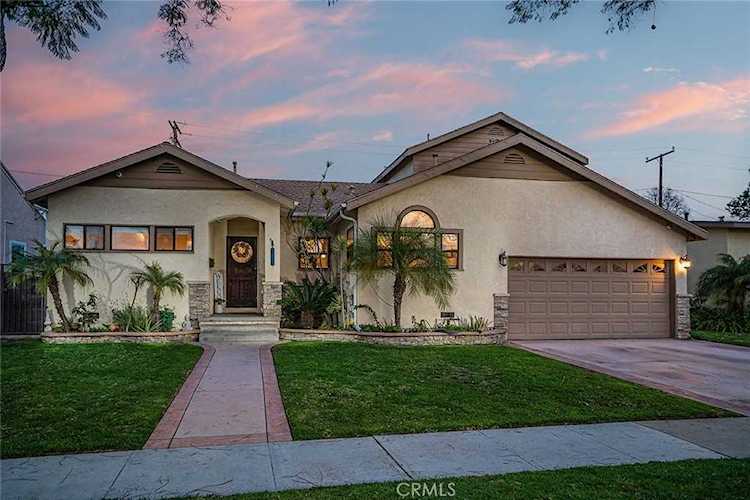 3036 Chatwin Ave Long Beach, CA 90808 | MLS PW23050658 Photo 1