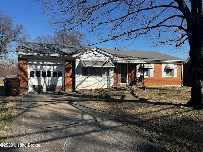 7001 Green Manor Dr Louisville, KY 40228 | MLS 1633388 Photo 1