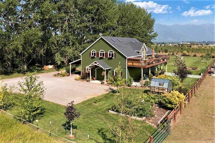 301 Cardinal Ln Kalispell, MT 59901