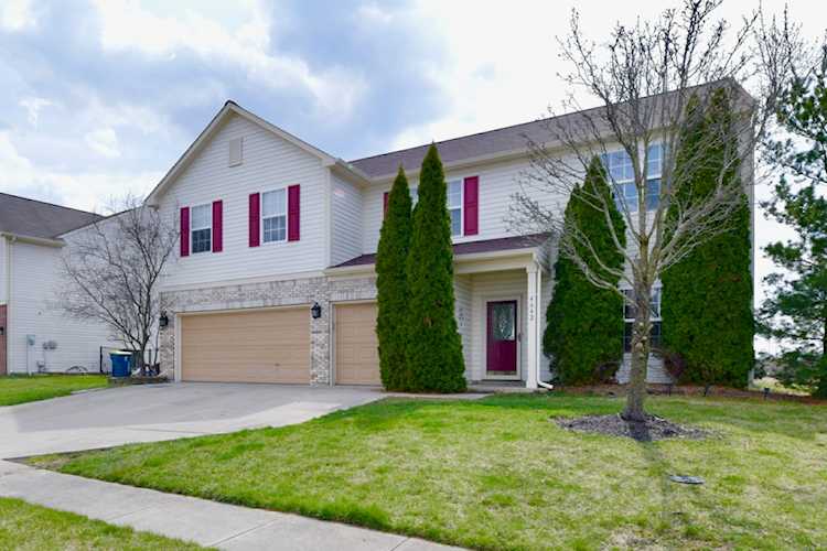 4642 Birmingham Dr Indianapolis, IN 46235 | MLS 21912463 Photo 1