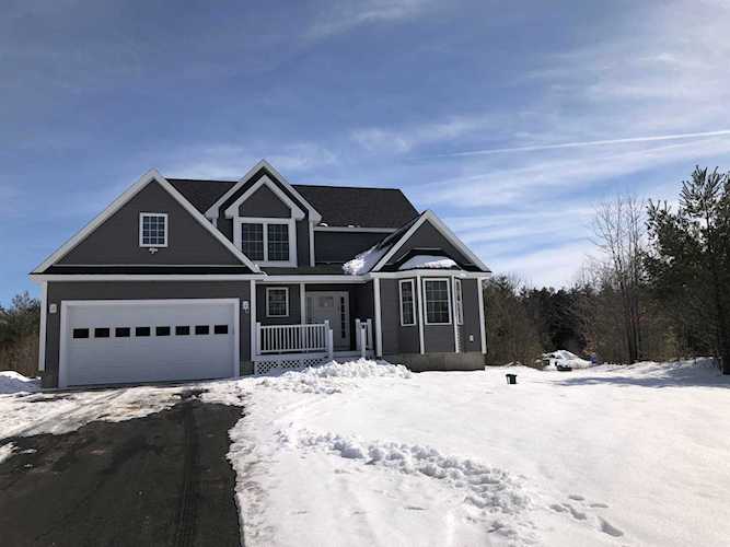 8 Tanya Ln Brentwood, NH 03833