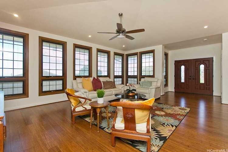 99-819 Lalawai Drive Aiea, HI 96701