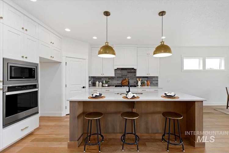 Build Idaho- Prepare to be Moved! Idaho's Ultimate Home Search Photo 1