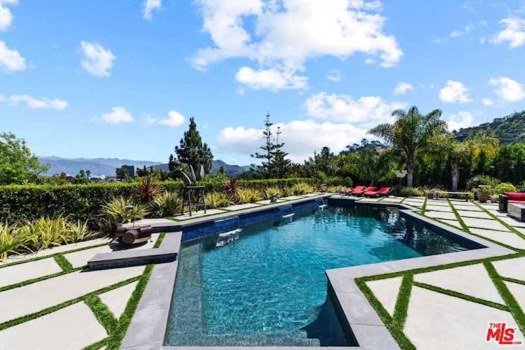 10943 Wrightwood Ln, Studio City, CA 91604 | RubyHome Photo 1