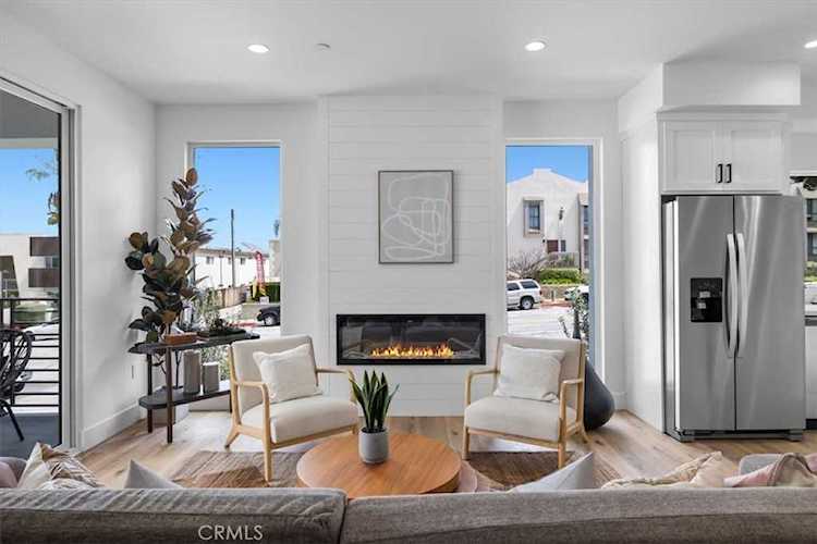 26109 Narbonne Ave Lomita, CA 90717