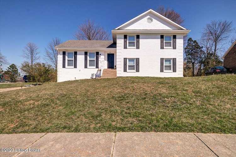 411 Bromwell Dr, Louisville, KY 40245 - Beckley Woods $346,000 Photo 1