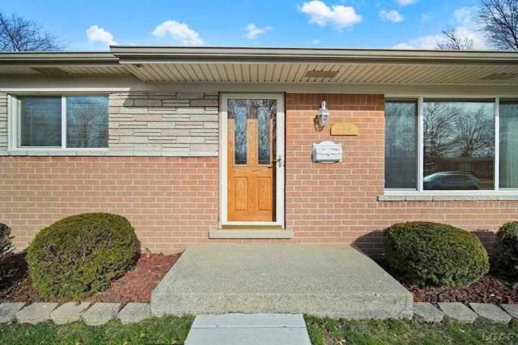334 N Hawthorne Westland, MI 48185 | MLS 56050104613 Photo 1