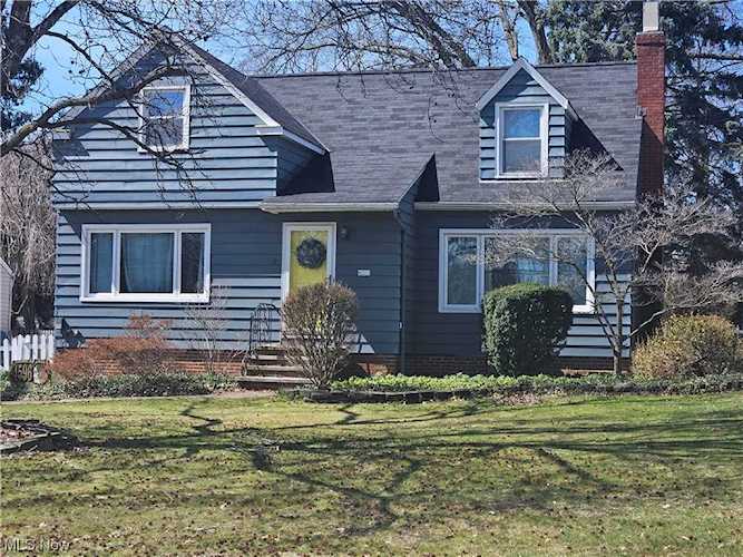 4596 W 220th St Cleveland, OH 44126 | MLS 4436162 Photo 1