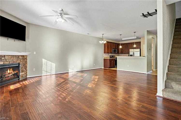 901 Pecan Point Rd Norfolk, VA 23502 | MLS 10480123 Photo 1
