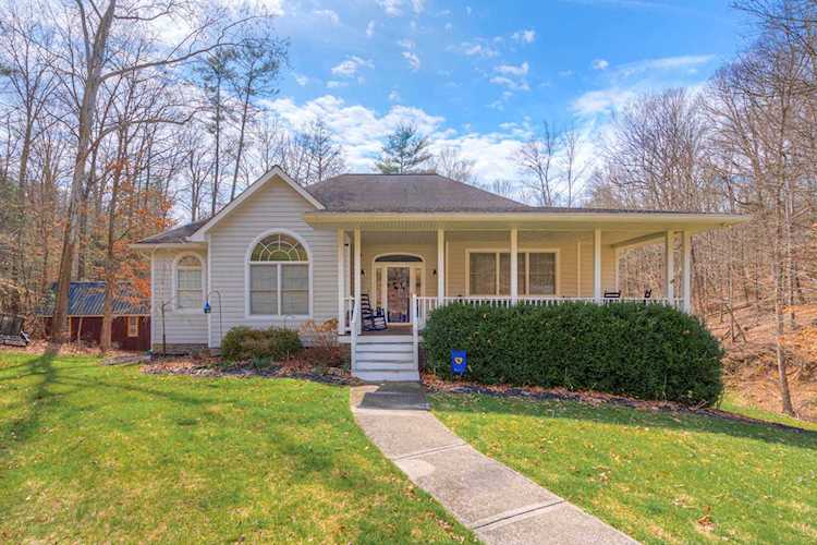 188 Laurel Cir Lewisburg, WV 24901