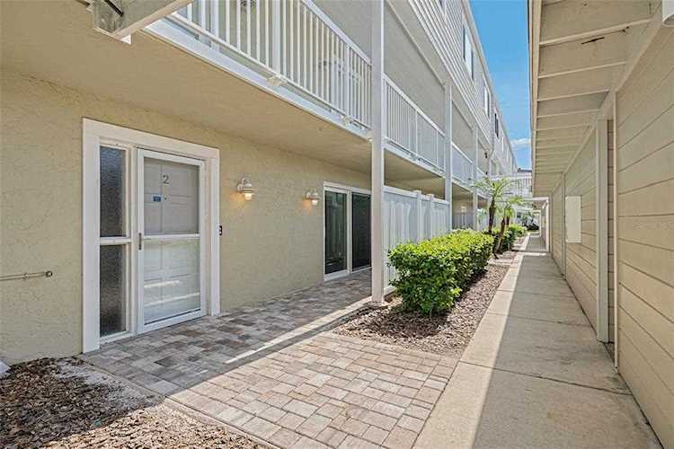 433 S Paula Dr #2 Dunedin, FL 34698