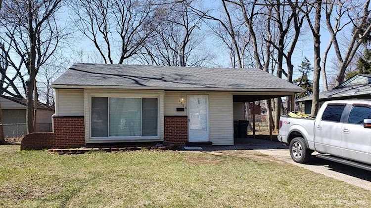 1098 Studebaker Ave Ypsilanti Twp, MI 4819 | MLS 543293275 Photo 1