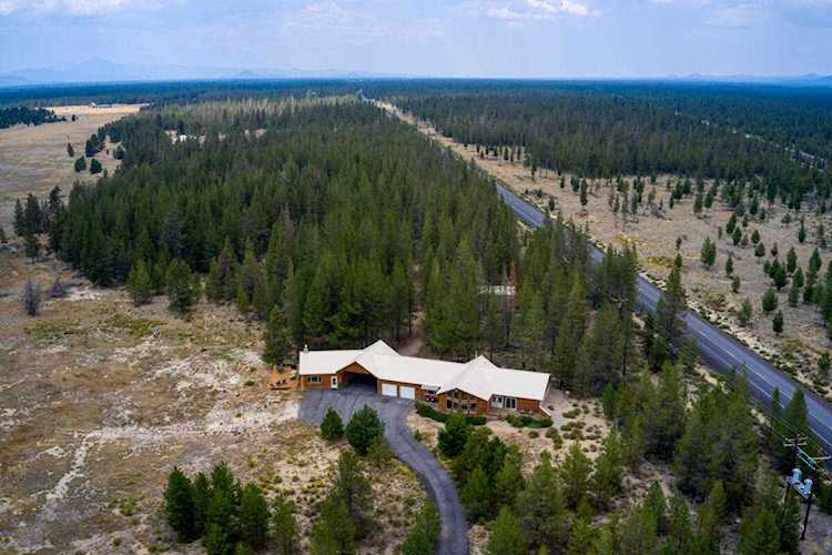 148900 Beal Rd La Pine, OR 97739