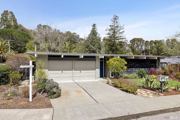 361 Nova Albion Way San Rafael, CA 94903